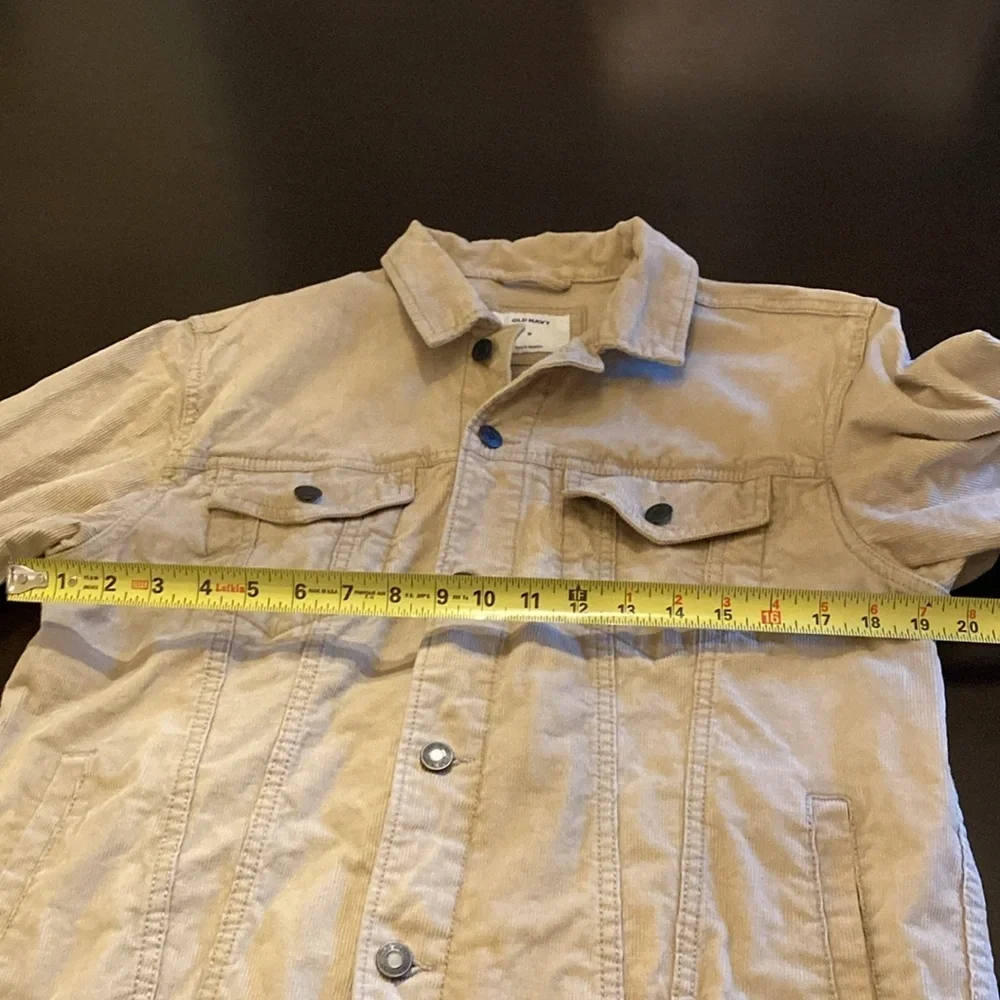 Old Navy Tan Corduroy Jacket. Size M. Button up with pockets.